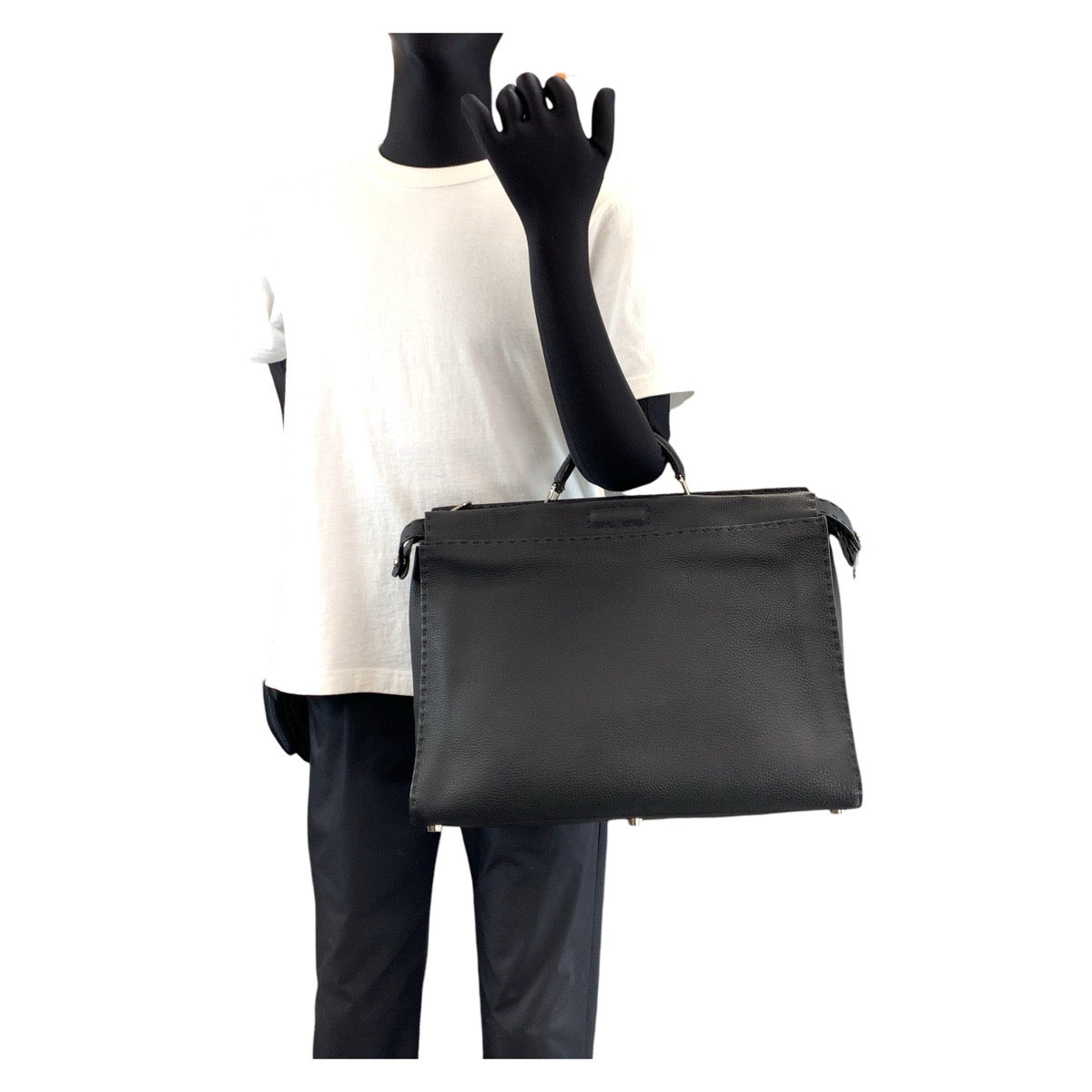15370
FENDI フェンディ セレリア ピーカブー バグズモンスターアイ ブラック 黒 シルバー金具 レザー ビジネスバッグ ショルダーバッグ 2way  メンズ