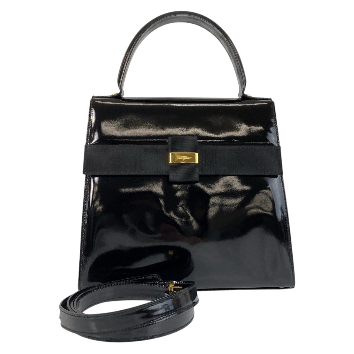 15371
Salvatore Ferragamo サルヴァトーレフェラガモ ヴァラリボン ブラック 黒 ゴールド金具 パテントレザー ハンドバッグ ショルダーバッグ 2way  レディース