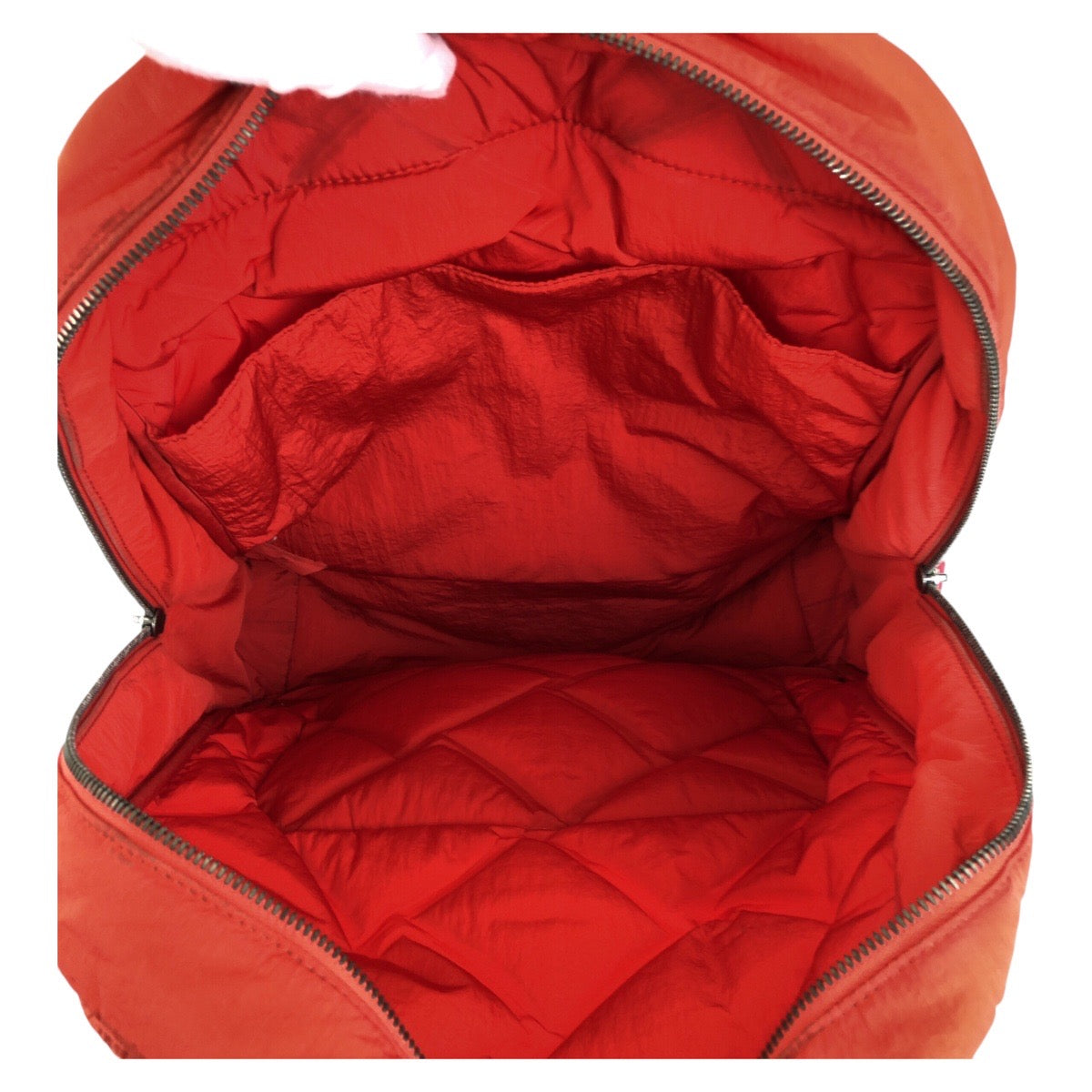 15374
BOTTEGAVENETA ボッテガヴェネタ マキシイントレチャート レッド シルバー金具 ナイロン リュック バッグパック男女兼用  レディース