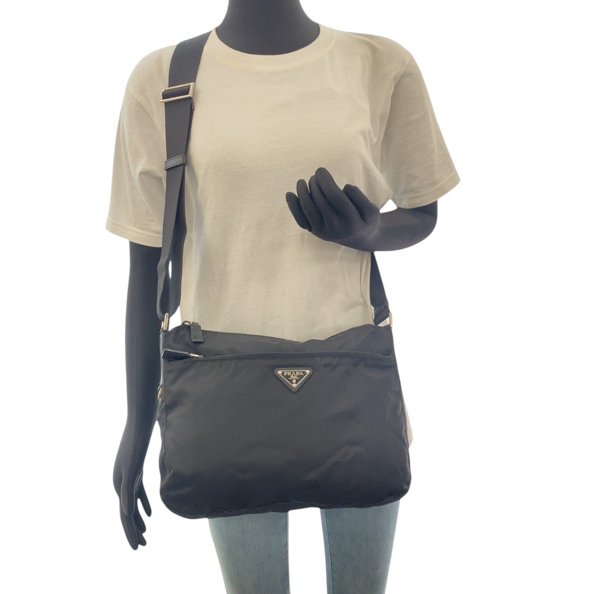 15418
PRADA プラダ テスート 三角ロゴプレート ブラック 黒 シルバー金具 ナイロン ショルダーバッグ メッセンジャーバッグ  レディース