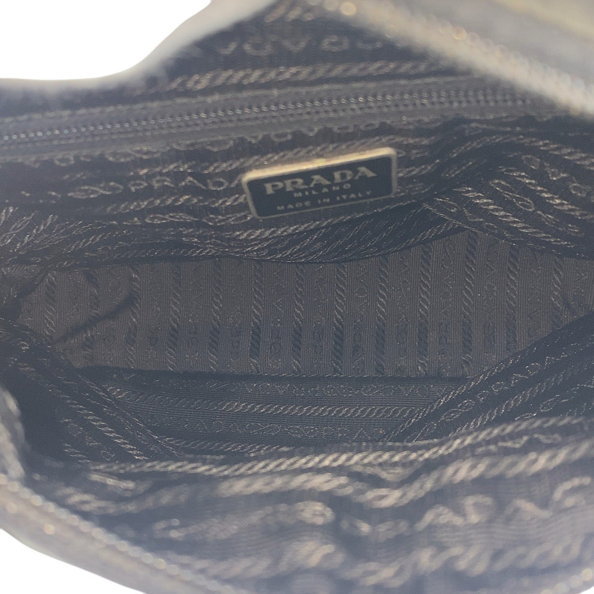 15436
PRADA プラダ テスート 三角ロゴプレート ブラック 黒 シルバー金具 ナイロン トートバッグ ハンドバッグ  レディース AB21