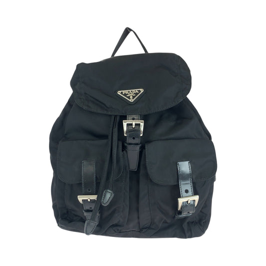 15437
PRADA プラダ テスート 三角ロゴプレート ブラック シルバー金具 ナイロン リュックサック バックパック  レディース