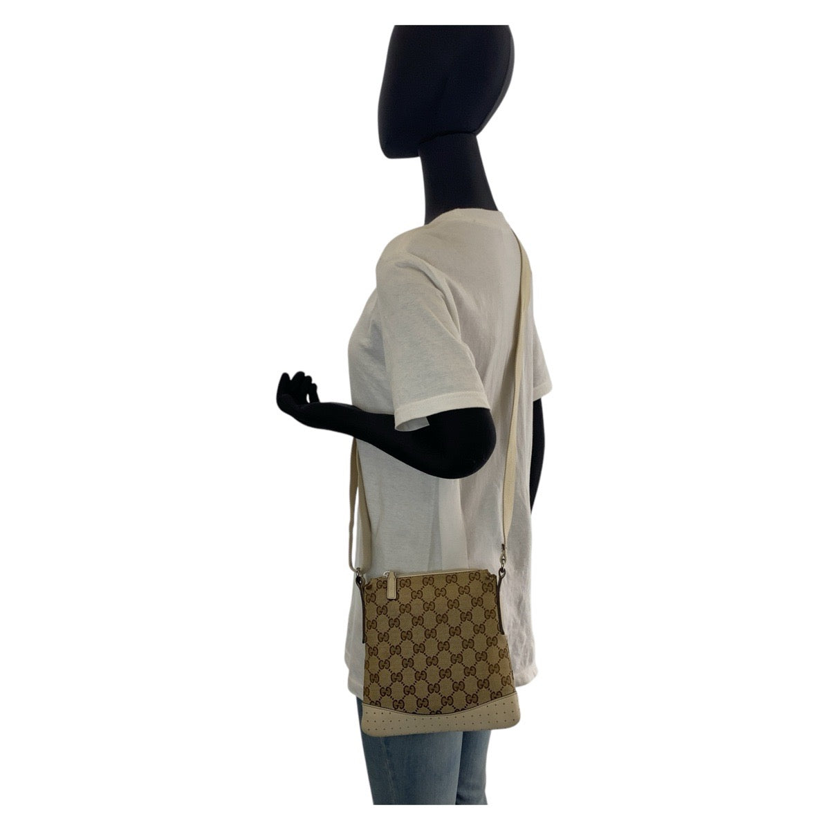 15452
GUCCI グッチ ベージュ ホワイト シルバー金具 GGキャンバス / レザー 147671 ショルダーバッグ ポシェット  レディース AB26
