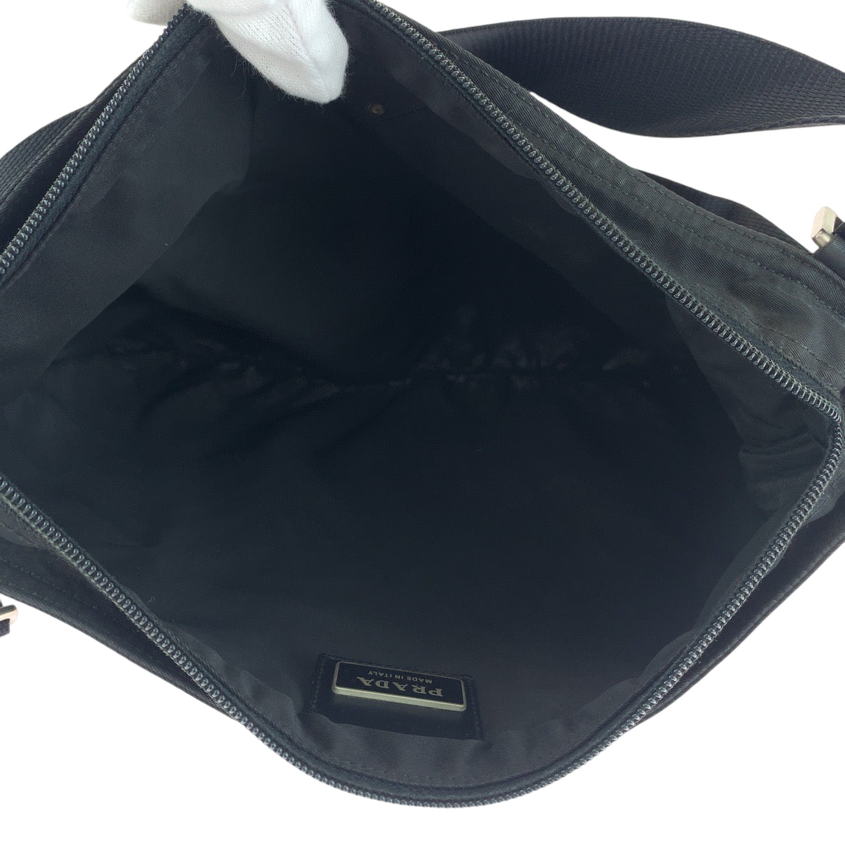 15483
PRADA プラダ テスート 三角ロゴプレート ブラック 黒 シルバー金具 ナイロン BT0175 ショルダーバッグ サコッシュ  メンズ ABP23