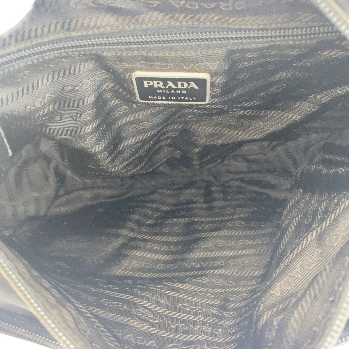 15522
PRADA プラダ テスート 三角ロゴプレート ブラック 黒 シルバー金具 ナイロン ショルダーバッグ メッセンジャーバッグ  レディース AB26