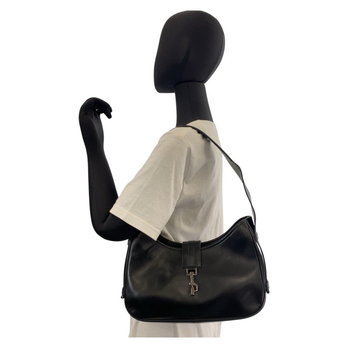 15528
GUCCI グッチ ブラック 黒 レザー 143747 ショルダーバッグ  レディース