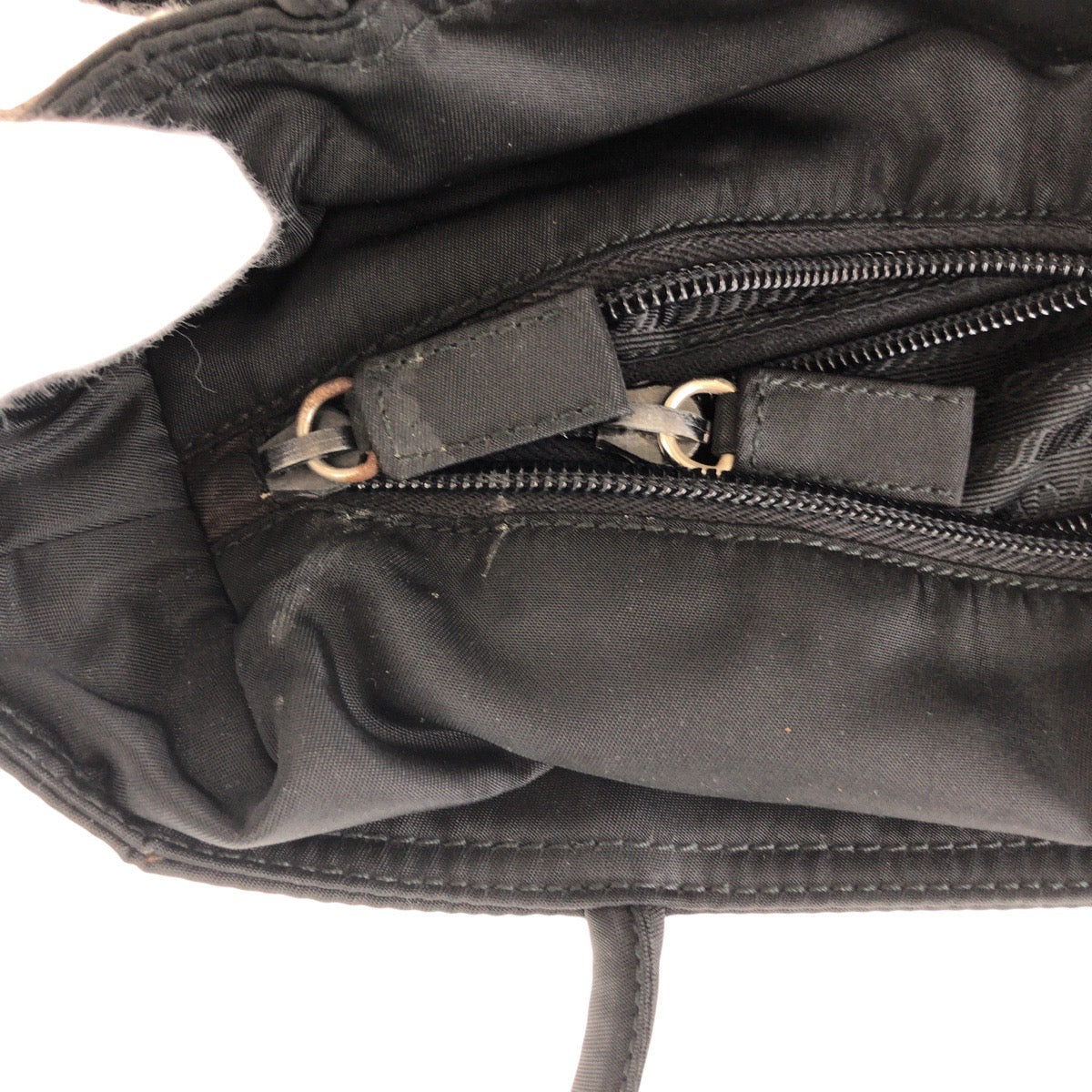 15549
PRADA プラダ テスート 三角ロゴプレート ブラック 黒 シルバー金具 ナイロン トートバッグ ショルダーバッグ  レディース