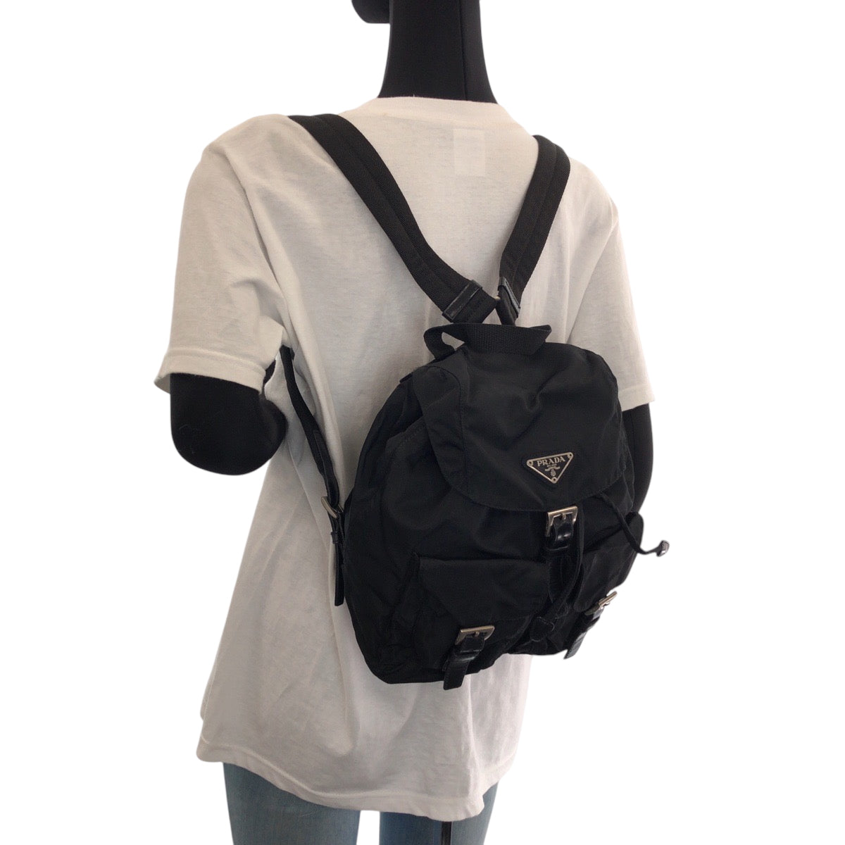 15551
PRADA プラダ テスート 三角ロゴプレート ブラック 黒 シルバー金具 ナイロン リュックサック バックパック  レディース