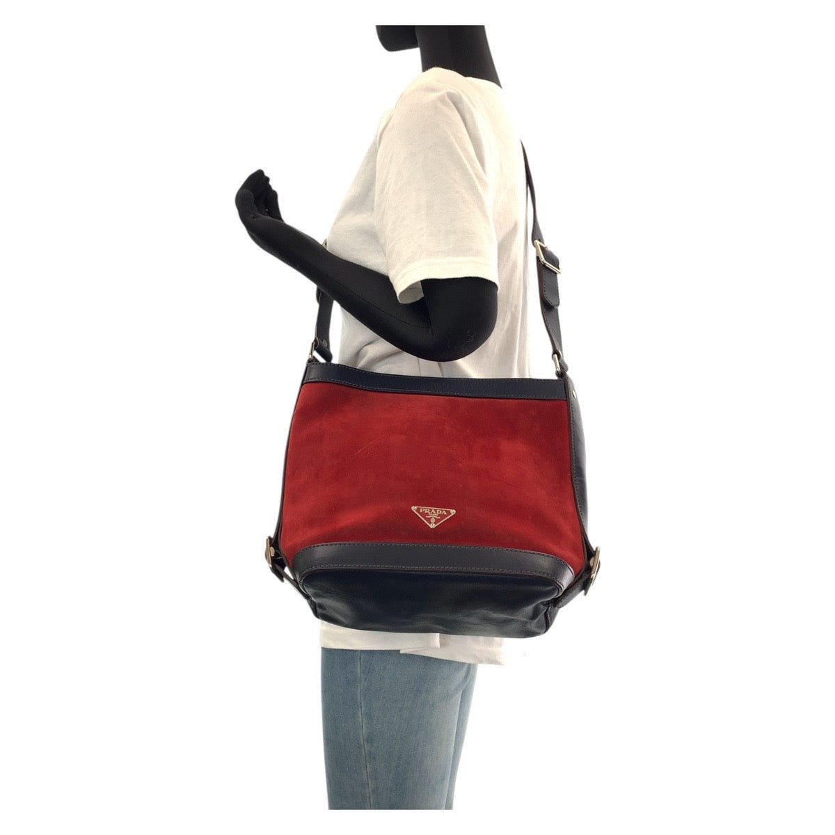 15561
PRADA プラダ 三角ロゴプレート レッド ネイビー シルバー金具 スウェード / レザー ショルダーバッグ ポシェット  レディース
