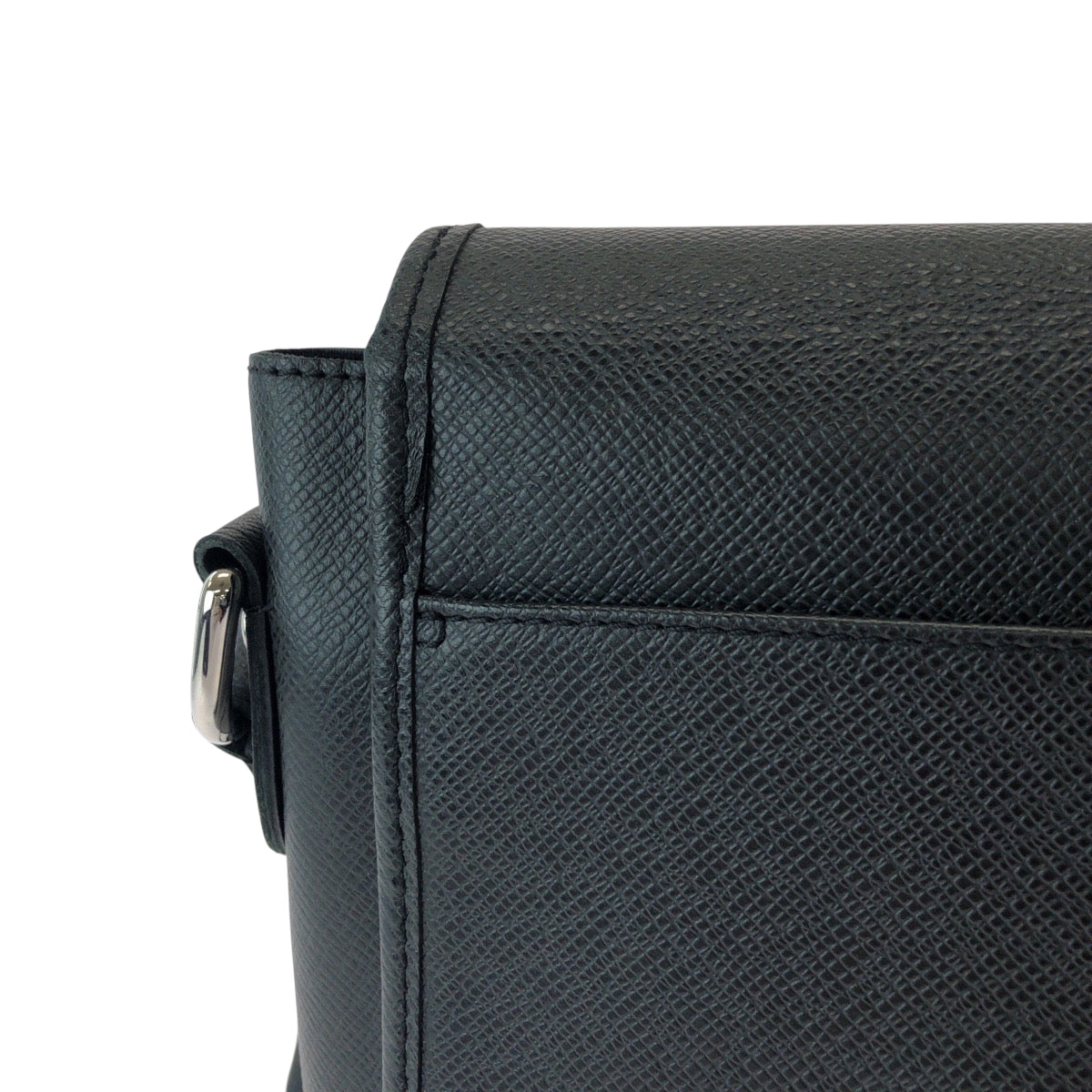 15607
LOUIS VUITTON ルイヴィトン タイガ アンドレイ アルドワーズ ブラック 黒 シルバー金具 タイガ M32482 ショルダーバッグ メッセンジャーバッグ  メンズ