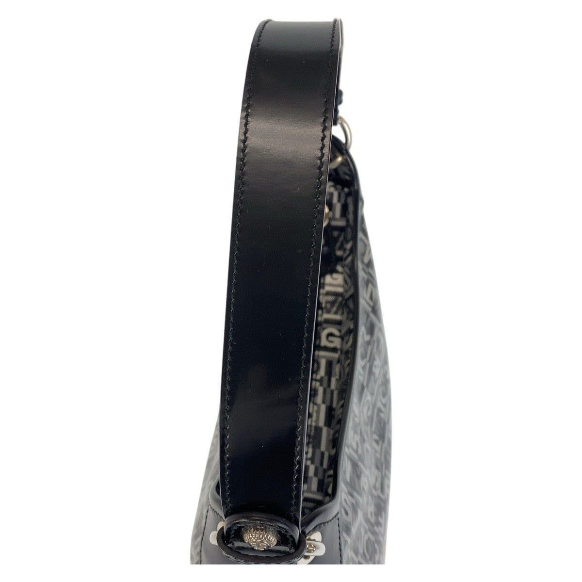 15681
Salvatore Ferragamo サルヴァトーレフェラガモ ブラック 黒 グレー シルバー金具 PVC ショルダーバッグ レディース SA38