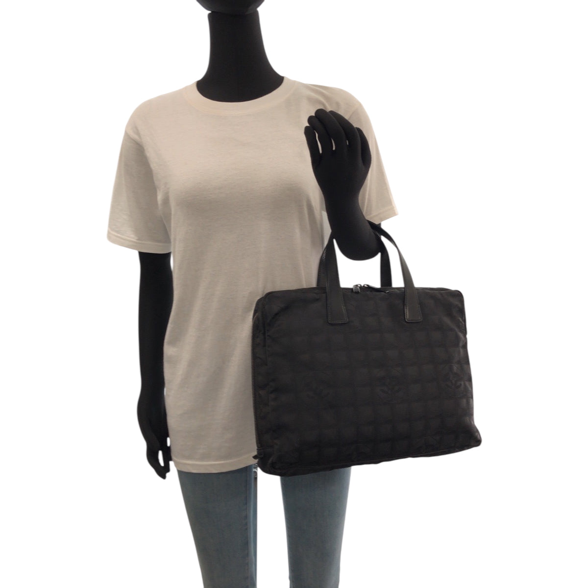 15690
CHANEL シャネル ニュートラベルライン ココマーク ブラック 黒 シルバー金具 ナイロン A15974 ビジネスバッグ ハンドバッグ  レディース AB22