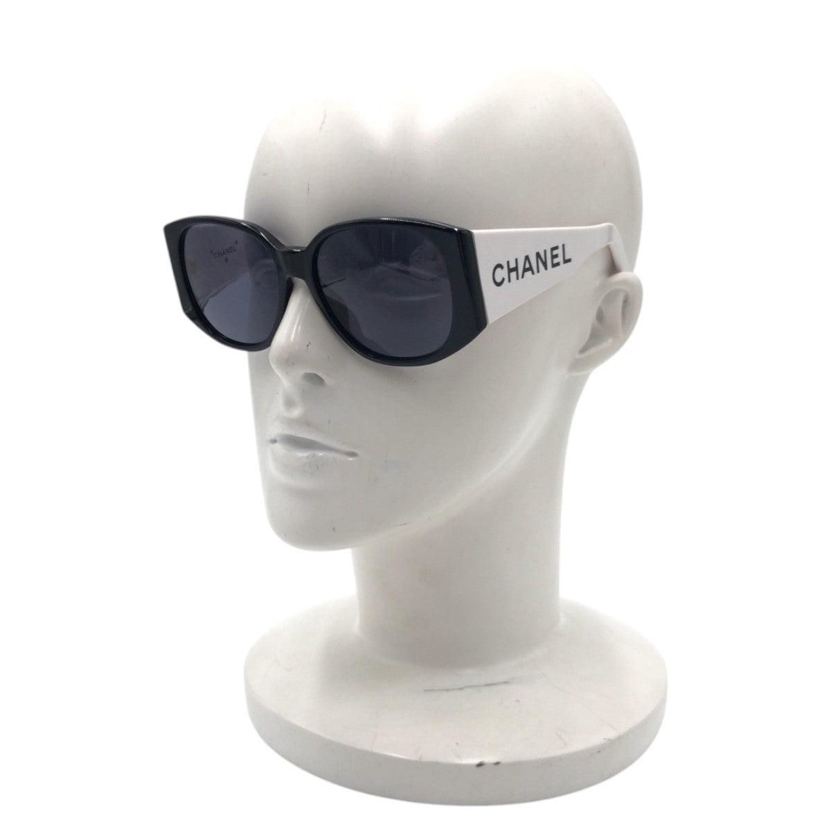 15722
 CHANEL Vintage Bicolor Black White Plastic 05251 C0229 Sunglasses Butterfly Women's