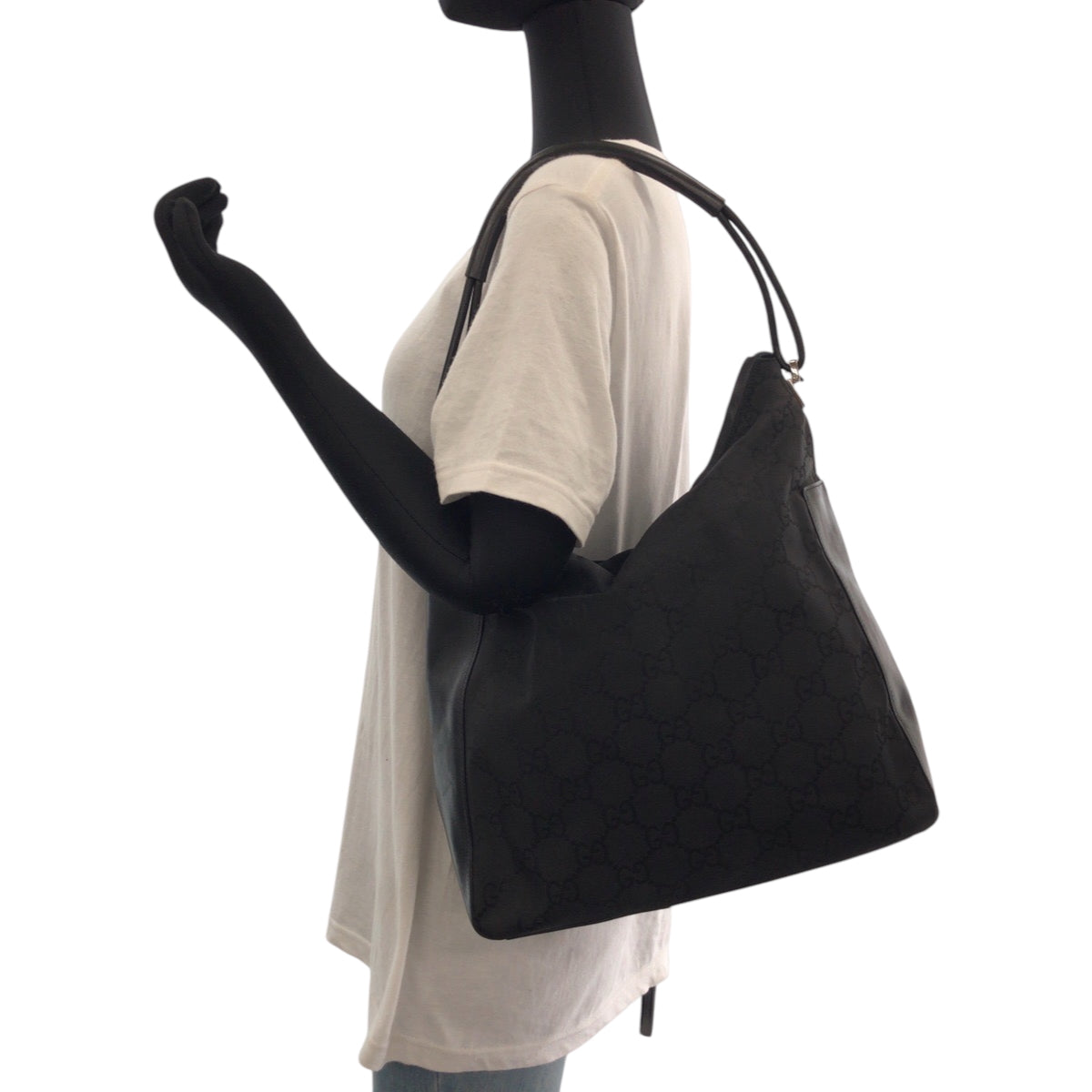 15740
GUCCI グッチ ブラック 黒 シルバー金具 ナイロン 001 3770 ワンショルダーバッグ 肩掛け  レディース AB24