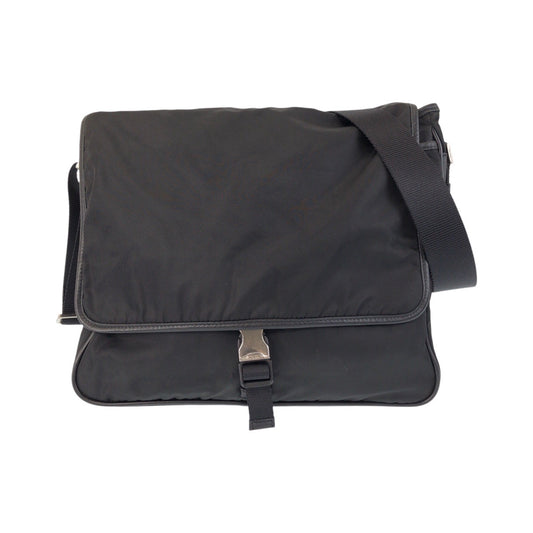 15745
PRADA プラダ テスート 三角ロゴプレート ブラック 黒 シルバー金具 ナイロン ショルダーバッグ メッセンジャーバッグ  レディース ABP39