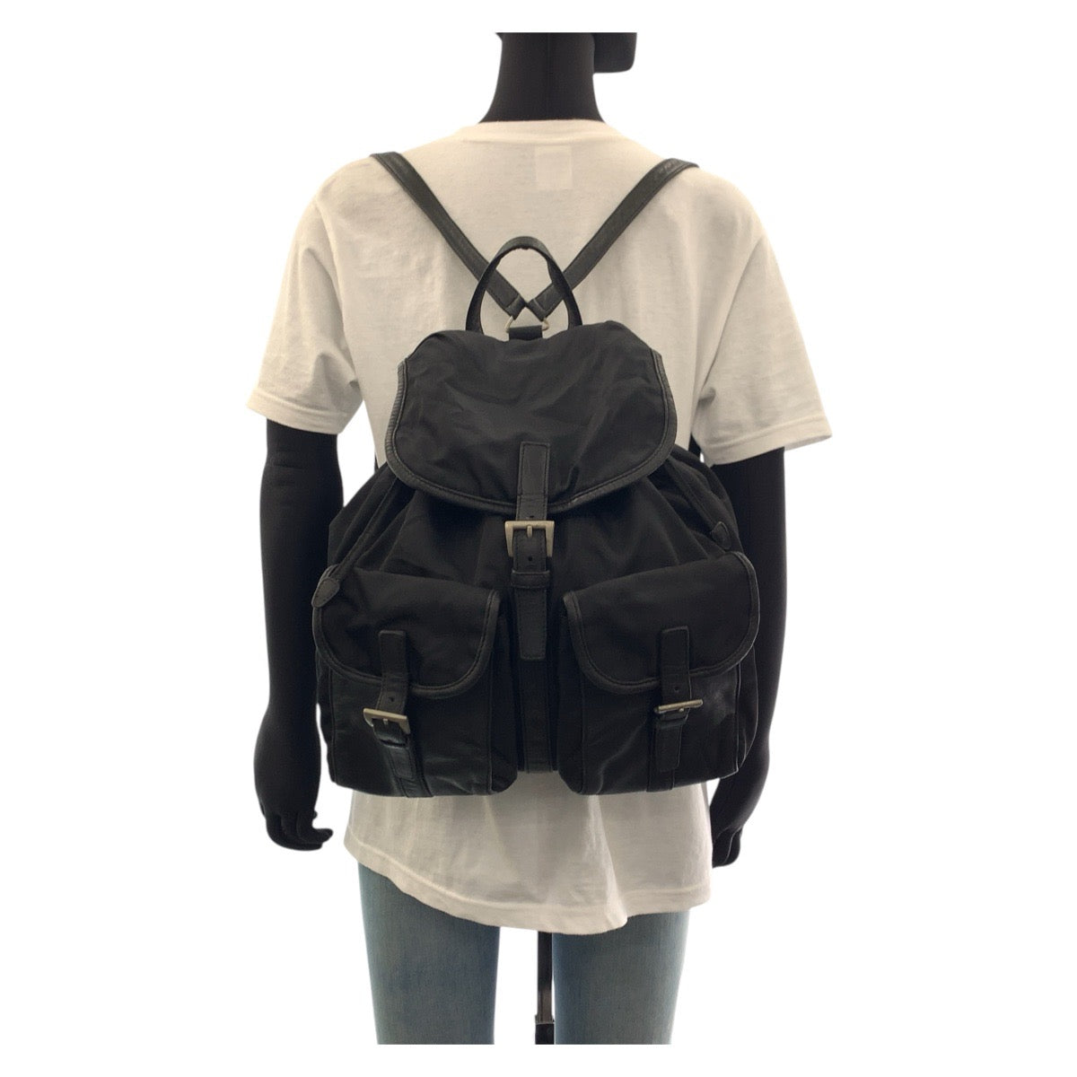 15749
PRADA プラダ テスート 三角ロゴプレート ブラック 黒 シルバー金具 ナイロン / レザー リュック・デイパック バックパック  レディース AB39