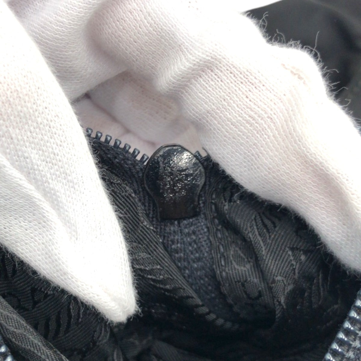 15751
PRADA プラダ テスート 三角ロゴ ブラック 黒 ナイロン トートバッグ ハンドバッグ レディース ABP