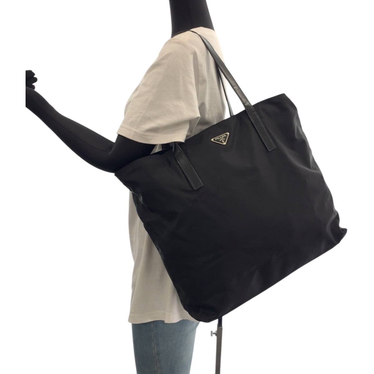 15768
PRADA プラダ テスート 三角ロゴプレート ブラック 黒 シルバー金具 ナイロン トートバッグ ショルダーバッグ  レディース AB32