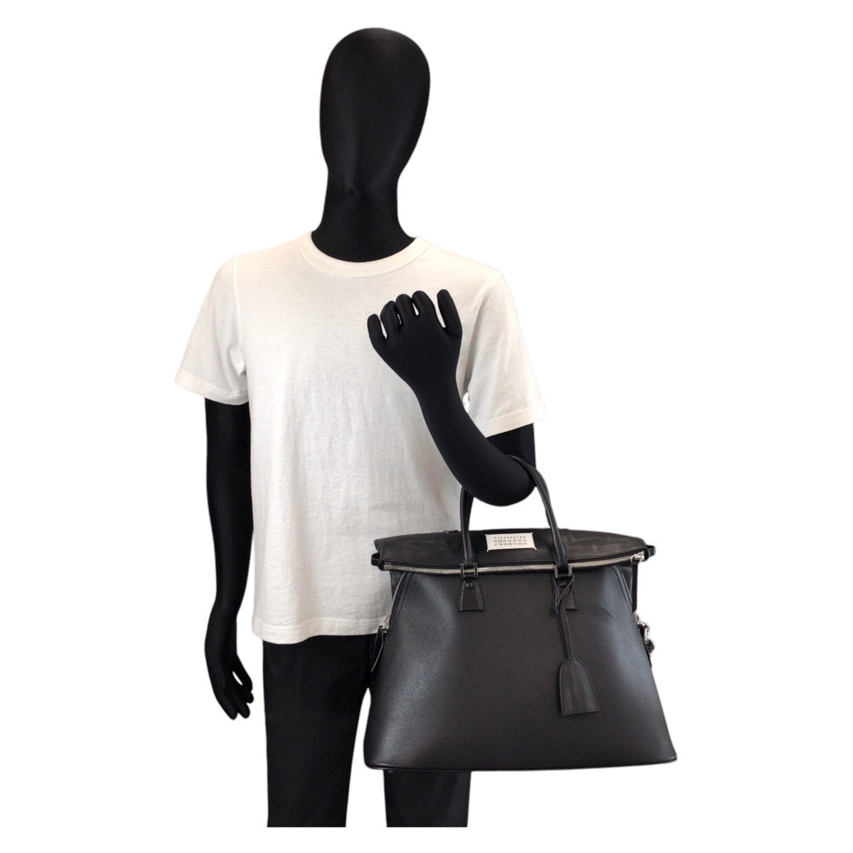 15769
Maison Margiela メゾン マルジェラ 5AC ブラック 黒 シルバー金具 レザー ハンドバッグ ショルダーバッグ 2way  メンズ A160
