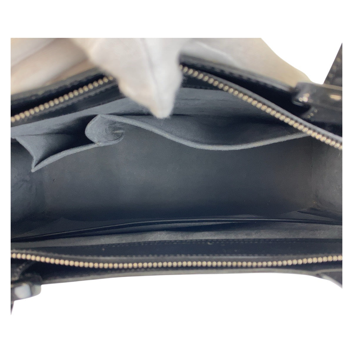 15818
LOUIS VUITTON ルイヴィトン エピ ジェモ ノワール ブラック 黒 シルバー金具 レザー M52452 トートバッグ ショルダーバッグ  レディース