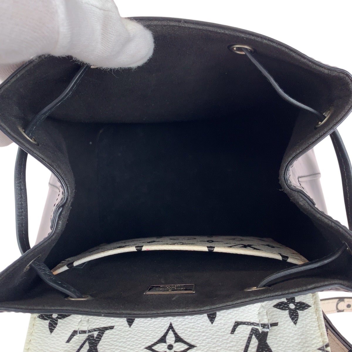 15821
LOUIS VUITTON ルイヴィトン ヴェルニ モノグラム ホットスプリングス ブラック ホワイト ヴェルニ M53637 リュックサック バックパック  レディース AB100