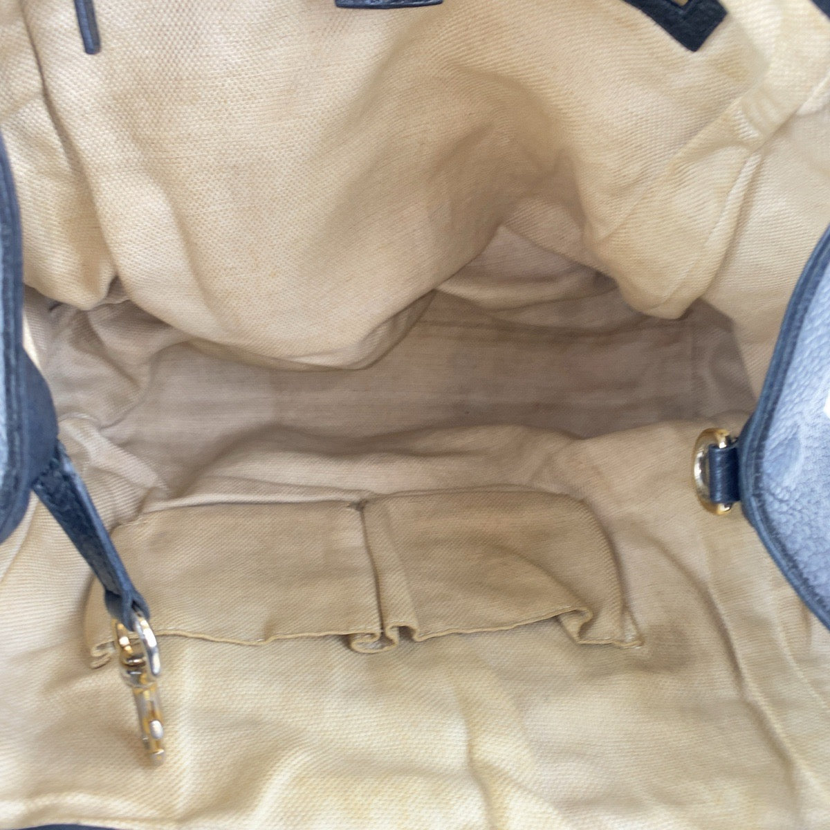 15830
 GUCCI Soho Black Silver Hardware Leather Shoulder Bag 282309 Women's