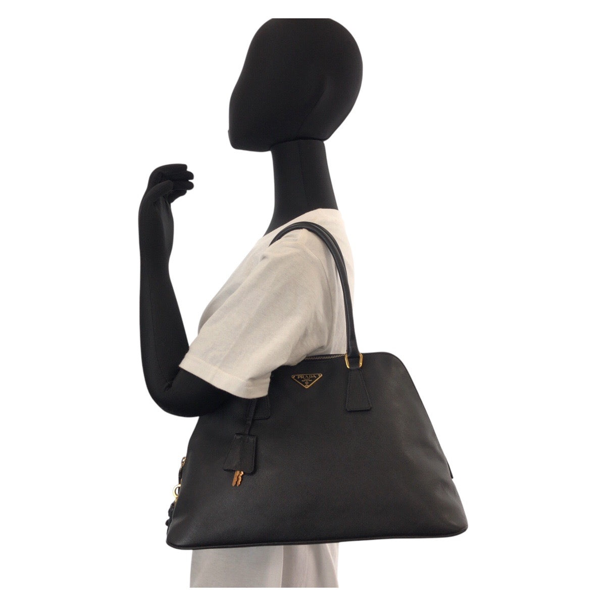 15842
PRADA プラダ サフィアーノ ブラック 黒 ゴールド金具 レザー ハンドバッグ ショルダーバッグ  レディース AB54