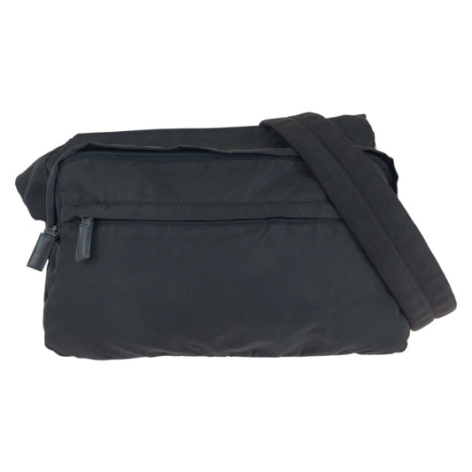 15847
PRADA プラダ テスート 三角ロゴプレート ブラック 黒 シルバー金具 ナイロン ショルダーバッグ メッセンジャーバッグ  レディース ABP38