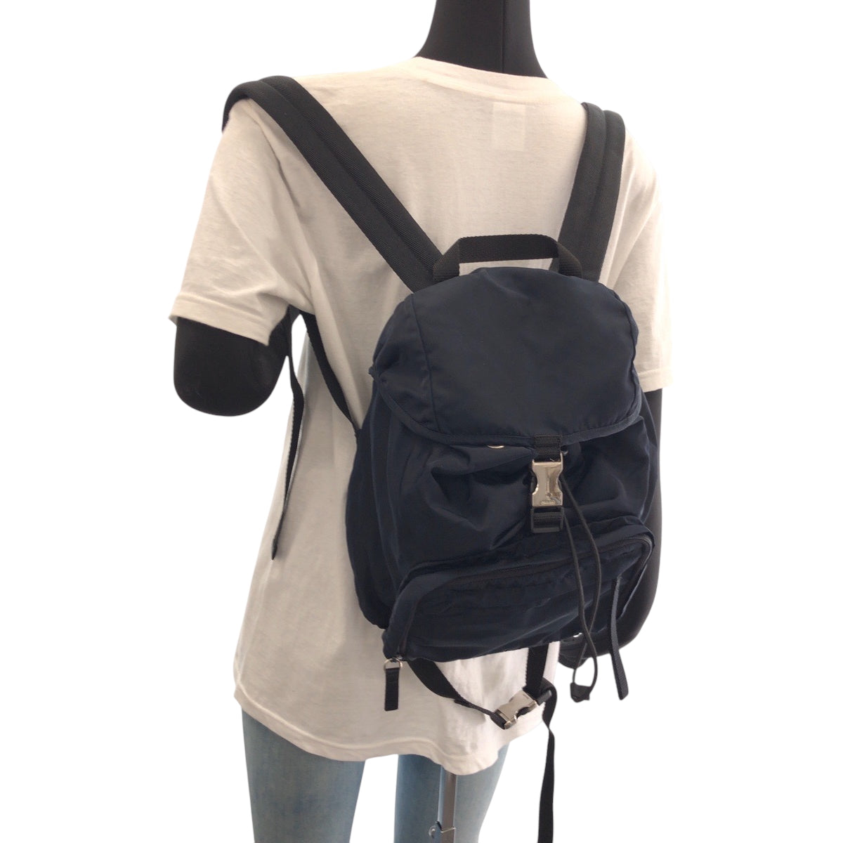 15891
PRADA プラダ テスート 三角ロゴプレート ネイビー シルバー金具 ナイロン リュックサック バックパック  レディース ABP40