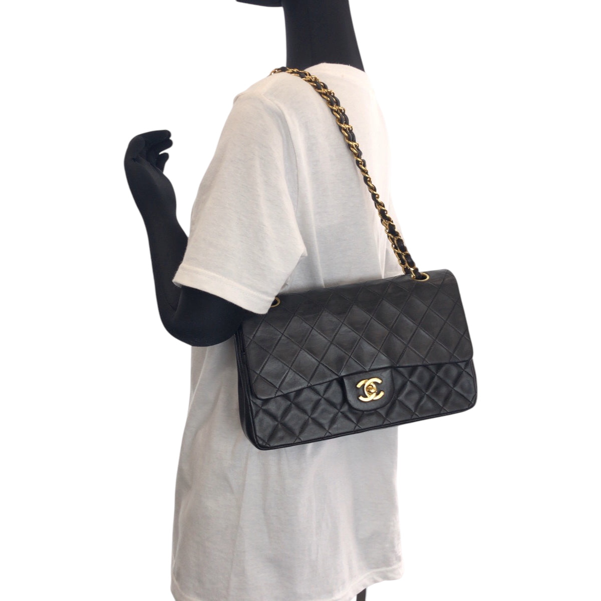 15919
CHANEL シャネル ヴィンテージ マトラッセ ダブルフラップ ココマーク ターンロック ブラック 黒 ゴールド金具 ラムスキン チェーンショルダーバッグ  レディース