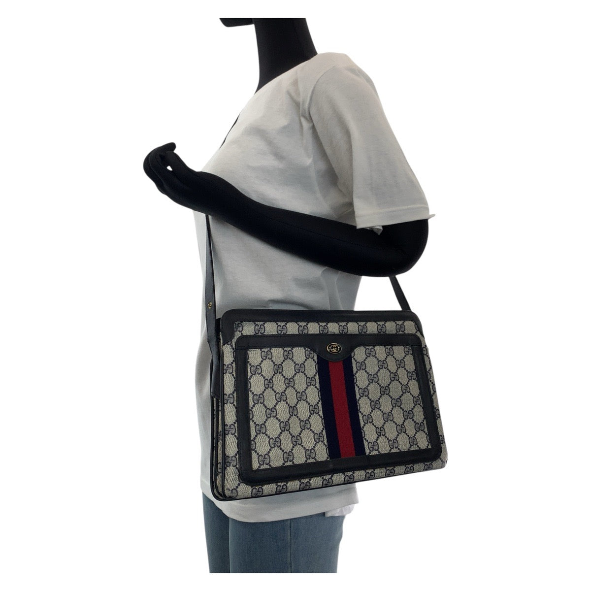 15947
GUCCI グッチ ヴィンテージ オールドグッチ シェリーライン インターロッキング ネイビー ゴールド金具 GGスプリームキャンバス / レザー 010 378 ショルダーバッグ ポシェット  レディース B38