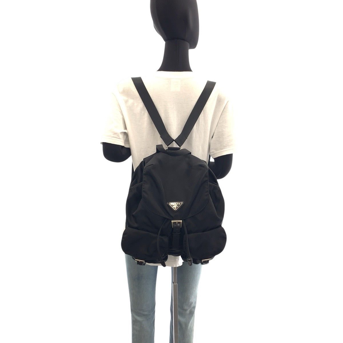 16057
PRADA プラダ テスート 三角ロゴプレート ブラック 黒 シルバー金具 ナイロン / レザー リュック・デイパック バックパック  レディース