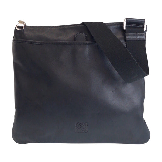 16071
LOEWE ロエベ アナグラム ブラック 黒 シルバー金具 レザー ショルダーバッグ ポシェット  レディース