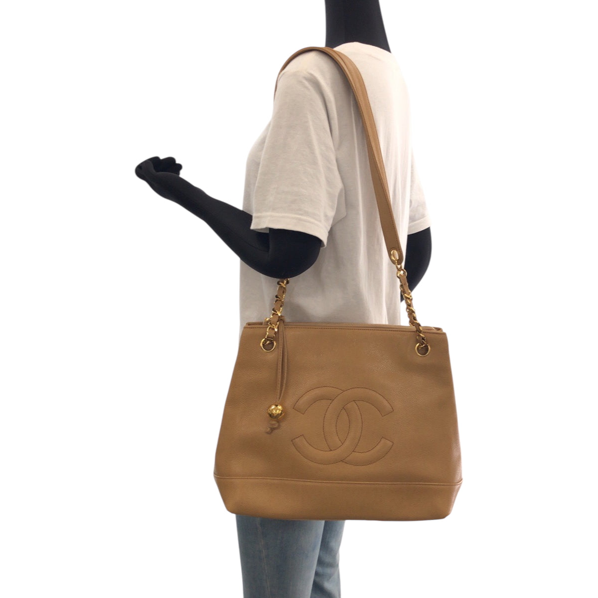 16080
CHANEL シャネル ヴィンテージ ココマーク ライトブラウン ゴールド金具 キャビアスキン チェーンショルダーバッグ 肩掛け  レディース AB175