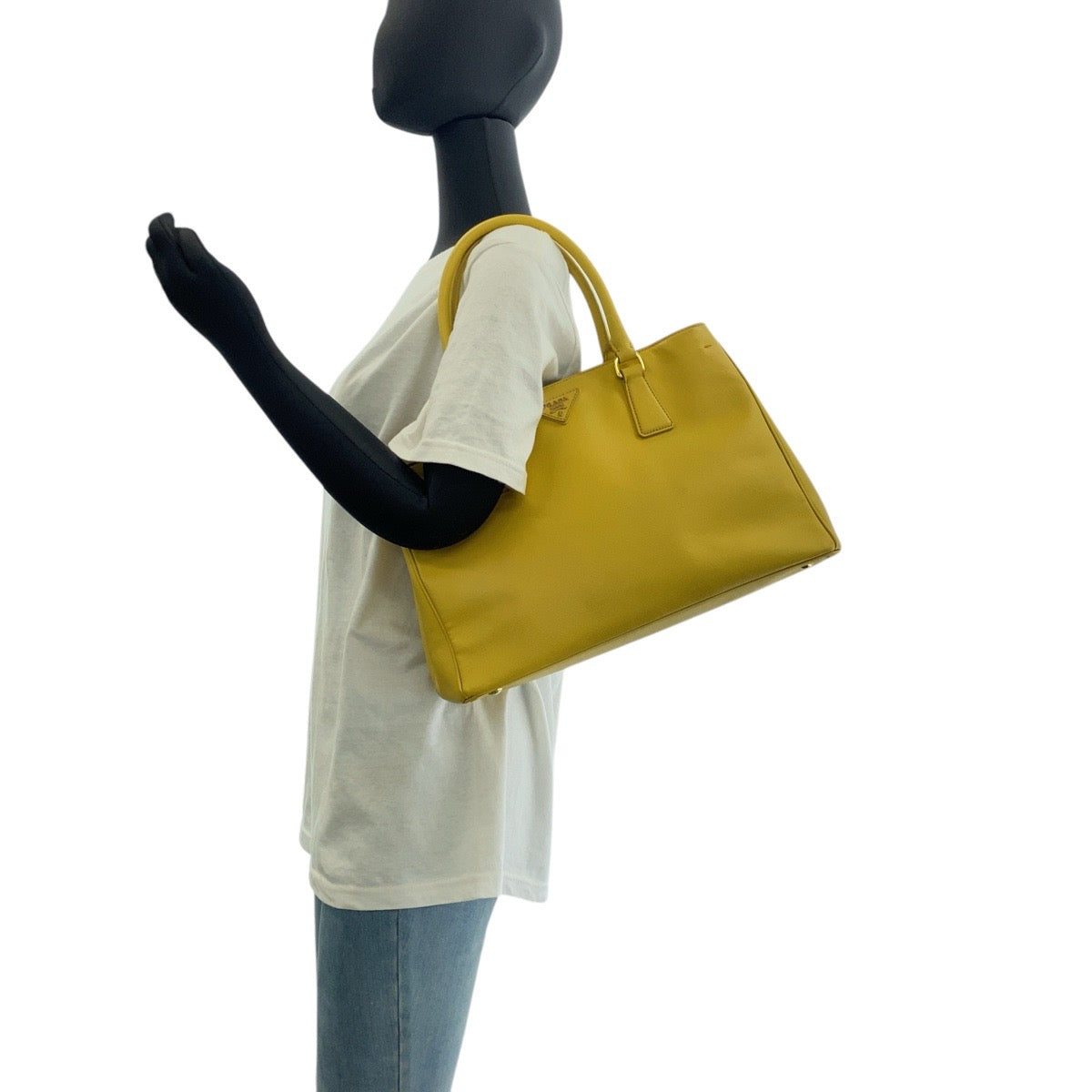 16098
PRADA プラダ サフィアーノ ガレリア 三角ロゴプレート イエロー ゴールド金具 レザー トートバッグ ショルダーバッグ  レディース AB58
