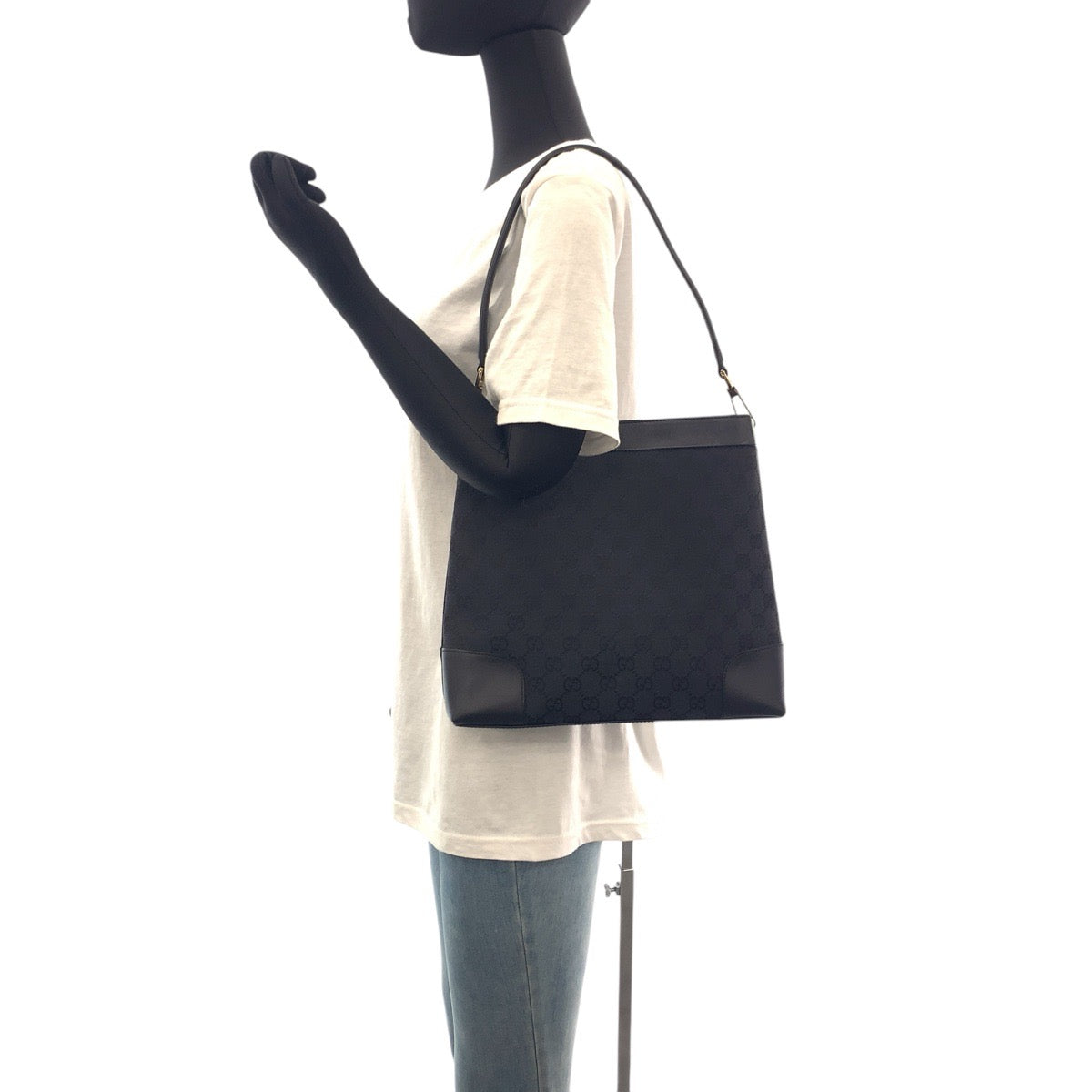 16179
GUCCI グッチ ブラック 黒 ゴールド金具 GGキャンバス / レザー 001 4231 ショルダーバッグ  レディース ABP38