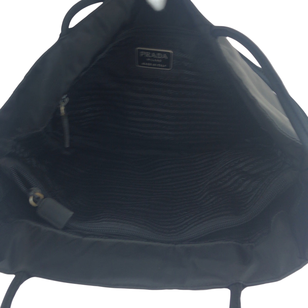 16192
PRADA プラダ テスート 三角ロゴプレート ブラック 黒 シルバー金具 ナイロン トートバッグ ショルダーバッグ  レディース ABP30