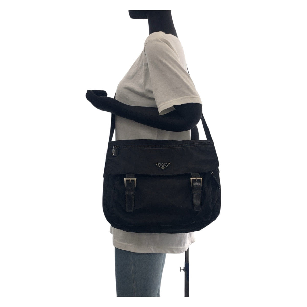 16203
PRADA プラダ テスート 三角ロゴプレート ブラック 黒 シルバー金具 ナイロン / レザー ショルダーバッグ ポシェット  レディース ABP35
