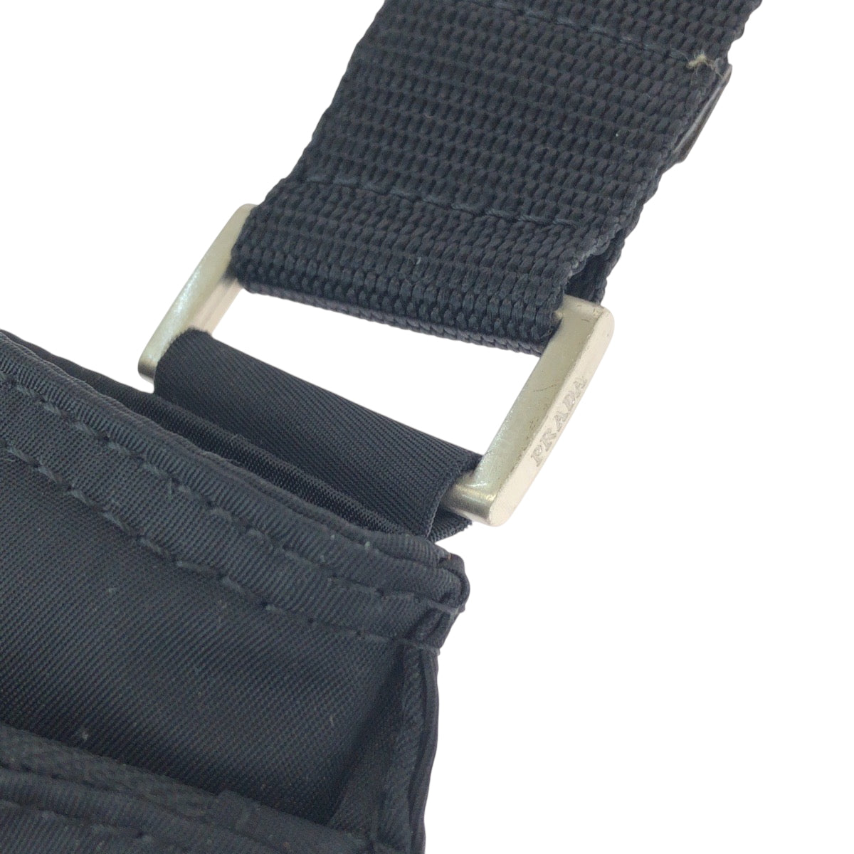 16227
PRADA プラダ テスート 三角ロゴプレート 男女兼用 ブラック 黒 シルバー金具 ナイロン BT7372 ショルダーバッグ サコッシュ  レディース