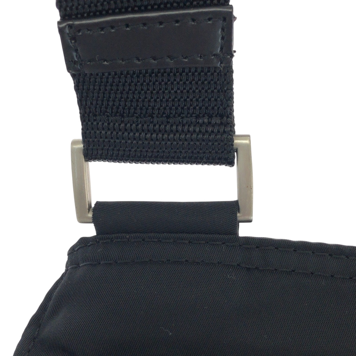 16227
PRADA プラダ テスート 三角ロゴプレート 男女兼用 ブラック 黒 シルバー金具 ナイロン BT7372 ショルダーバッグ サコッシュ  レディース