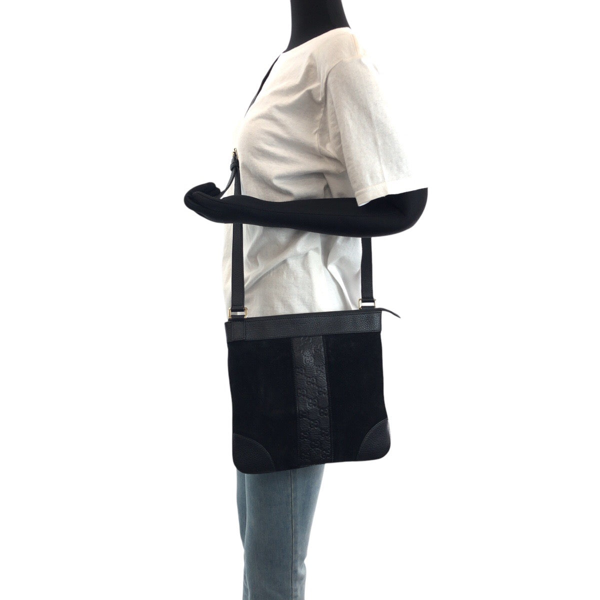 16272
GUCCI グッチ ブラック シルバー金具 スウェード / レザー 272 396 斜め掛け ショルダーバッグ  レディース A46