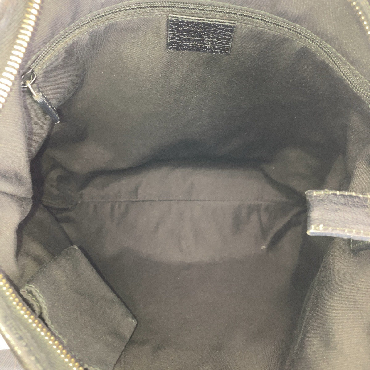 16283
GUCCI グッチ アビー ブラック 黒 ゴールド金具 GGキャンバス / レザー 131326 ショルダーバッグ ポシェット  レディース AB35