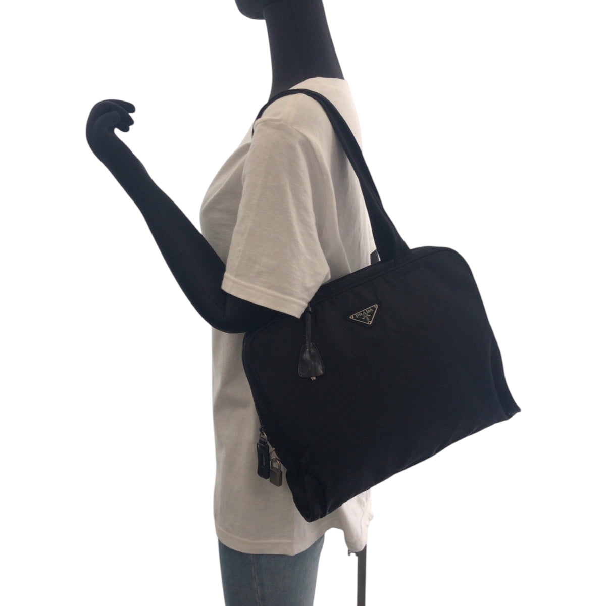 16285
PRADA プラダ テスート 三角ロゴプレート ブラック 黒 シルバー金具 ナイロン トートバッグ ショルダーバッグ  レディース AB30