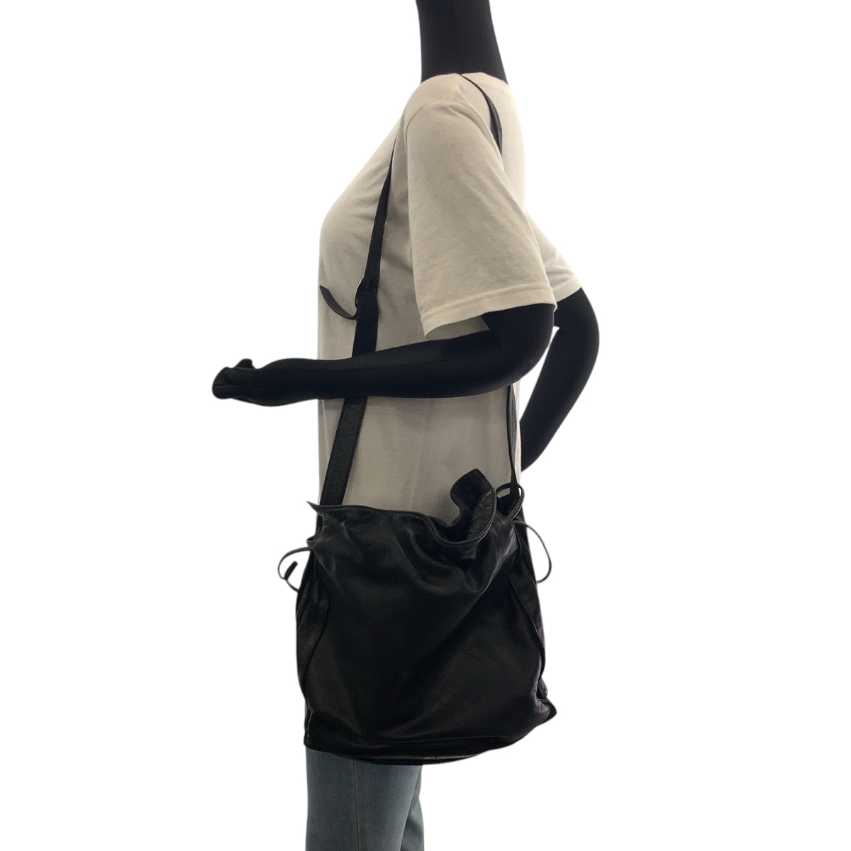 16286
LOEWE ロエベ フラメンコ アナグラム ブラック 黒 シルバー金具 レザー ショルダーバッグ  レディース
