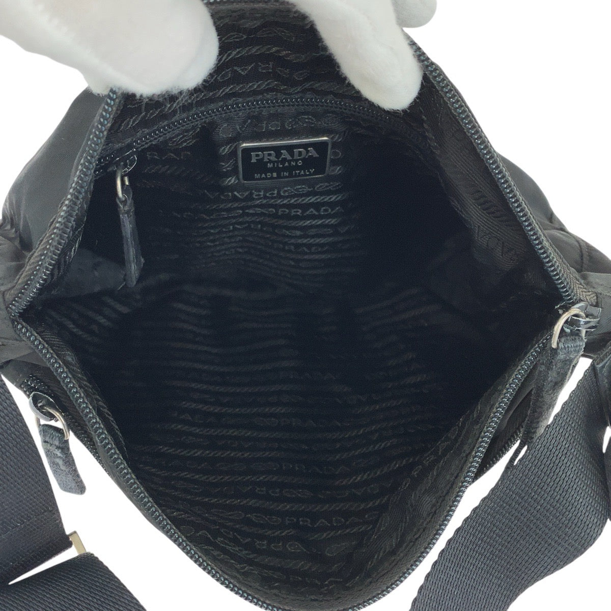 16287
PRADA プラダ テスート 三角ロゴプレート ブラック 黒 シルバー金具 ナイロン ショルダーバッグ ポシェット  レディース