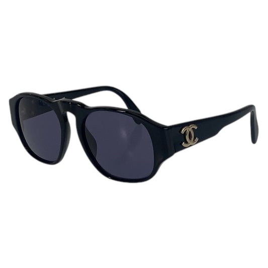 16343
CHANEL シャネル ココマーク ブラック 黒 ゴールド金具 プラスチック 01452 94305 サングラス 男女兼用 スクエア  レディース A26