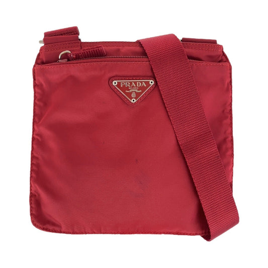 16371
PRADA プラダ テスート 三角ロゴプレート レッド シルバー金具 ナイロン ショルダーバッグ ポシェット  レディース AB24
