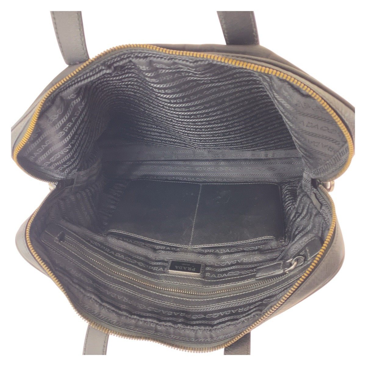 16412
PRADA プラダ テスート 三角ロゴプレート ブラック 黒 シルバー金具 ナイロン / レザー ビジネスバッグ ブリーフケース  レディース AB40