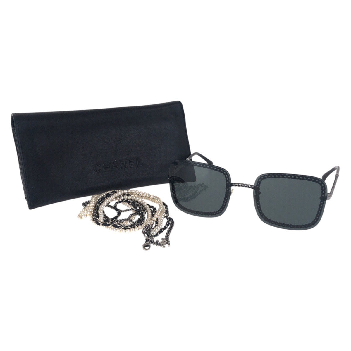 16423
CHANEL シャネル ココマーク チェーン付き ブラック 黒 ガンメタ金具 プラスチック / メタル 4244 C 108/S4 57◻︎18 140 3N サングラス 男女兼用 スクエア  レディース