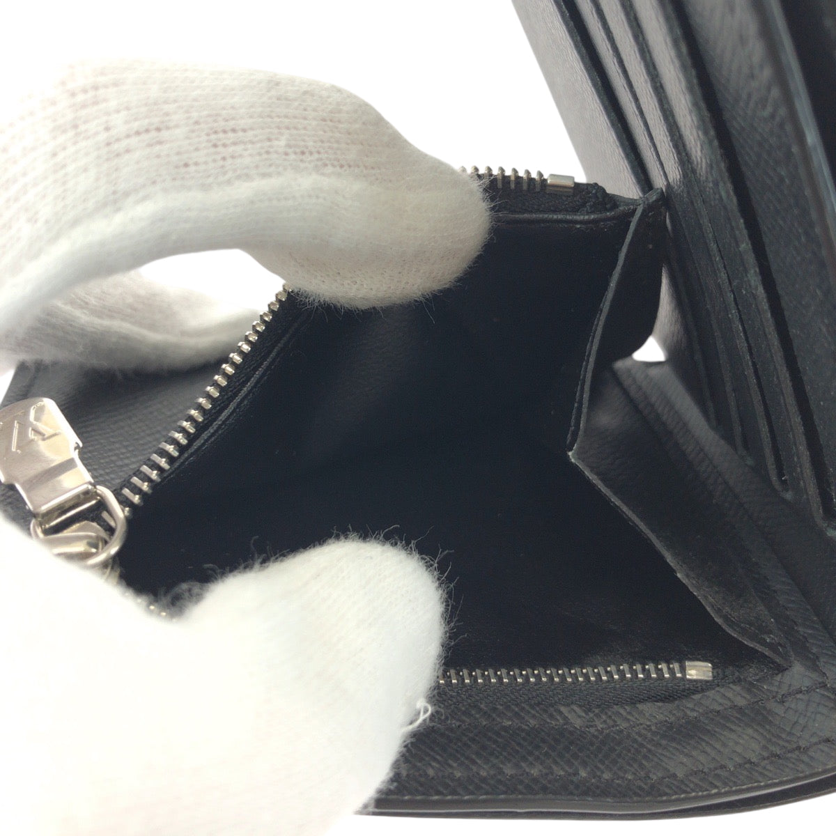 16424
LOUIS VUITTON ルイヴィトン タイガ ポルトフォイユ アメリゴNM ブラック 黒 シルバー金具 タイガ M62045 折財布 コンパクトウォレット  メンズ